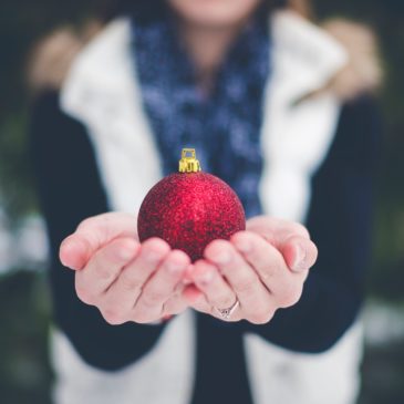 3 Ways to Give Back this Holiday Season in Aliso Viejo