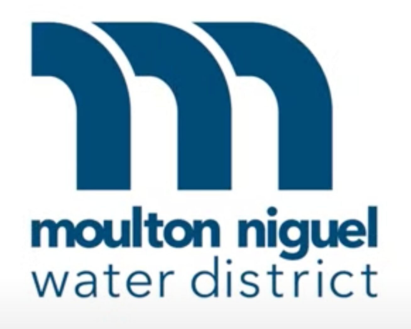 Aliso Viejo Chamber members enjoying good conversation and food at the Aliso Viejo Country Club after hours mixer event.